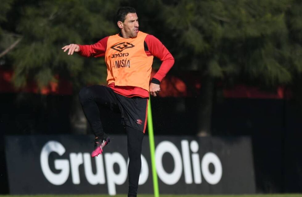 Maxi Rodríguez tiene chances de jugar ante Argentinos Juniors