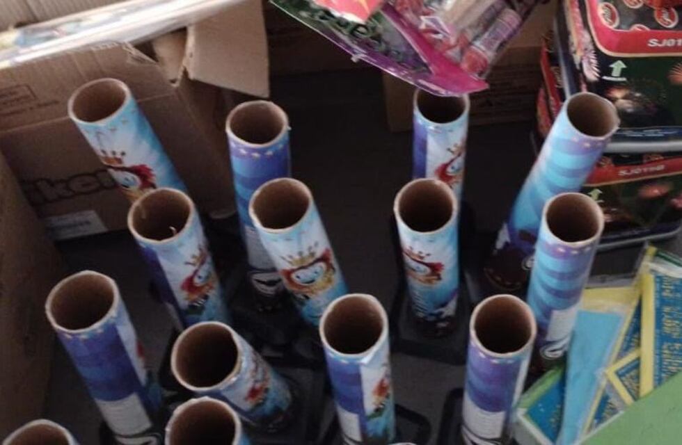 En fotos: previo a la Navidad, desarticularon una venta ilegal de pirotecnia en Córdoba