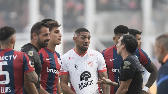 El Palomo Fernando Alarcón llegó al límite de cinco amarillas ¿Quién lo reemplazará en Instituto? (Foto Federico López Claro).