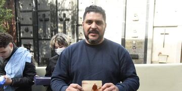 Santiago recibió el recuerdo que atesoraba Rodolfo Cordiglia tras el conflicto bélico en el mar Argentino.