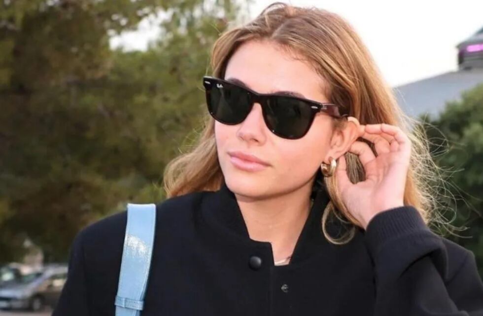 Los jeans de Clara Chía que cuestan casi 500 euros y ya se convirtieron en los preferidos de muchas