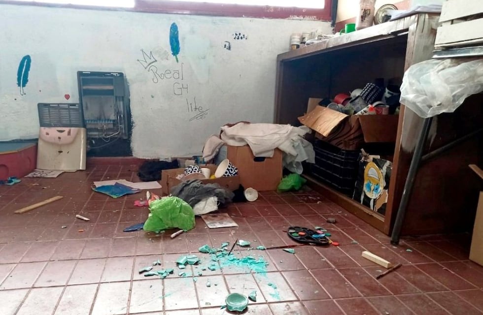 Solo por maldad: destrozos y robo en la escuela  Abelardo Arias Balloffet en San Rafael