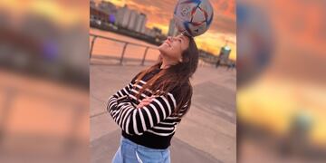 Conocé a Belén Godoy, la salteña que enloqueció a todos en las calles de Qatar con sus juegos con la pelota.