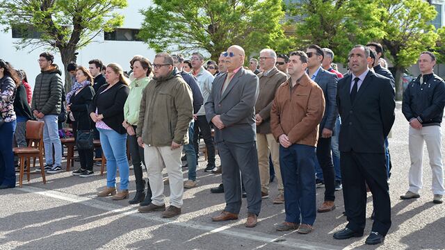Entregaron medallas a civiles del Arsenal Naval Puerto Belgrano