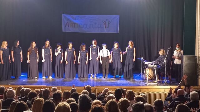 El Coro de Niños y Jovenes de la Municipalidad de Tres Arroyos se presentó en Pigüé