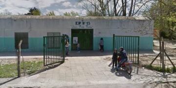 Un chico ingresó al aula con un cuchillo y protagonizó una brutal pelea en una escuela de Pilar\u002E