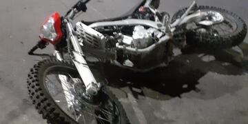 Siniestro vial de dos jóvenes en San Martín y Garibaldi\u002E (Ministerio de Seguridad)