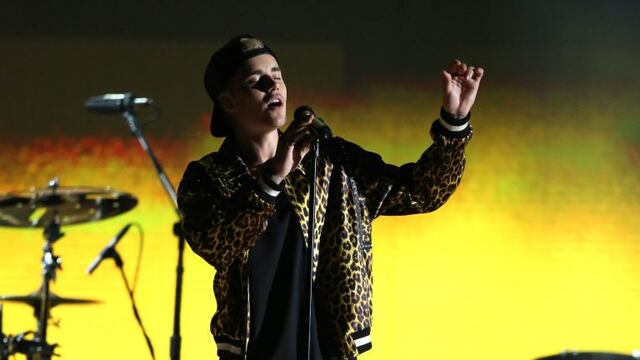 Justin Bieber performs at the 58th annual Grammy Awards on Monday, Feb. 15, 2016, in Los Angeles. (Photo by Matt Sayles/Invision/AP) los angeles eeuu Justin Bieber 58 entraga premios grammy musica entrega premios cantante actuacion presentacion entrega premios
