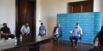 Garro encabezó una mesa de trabajo con el sector turístico y gastronómico local (Municipalidad de La Plata)