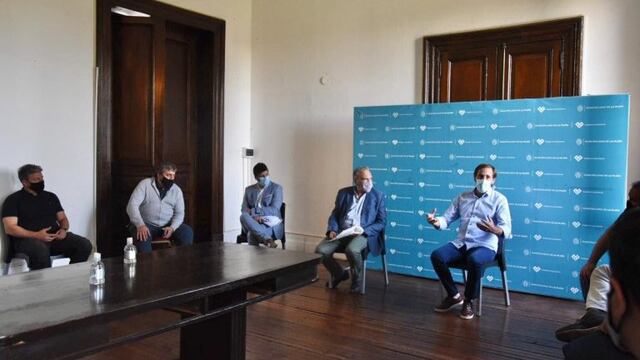 Garro encabezó una mesa de trabajo con el sector turístico y gastronómico local (Municipalidad de La Plata)
