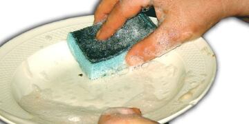 La esponja para los platos tiene tantas bacterias como un inodoro\u002E