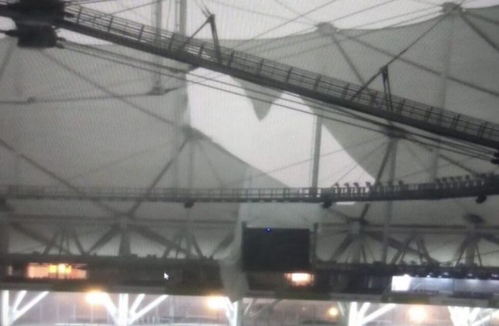 El temporal rompió el techo del Estadio Único de La Plata
