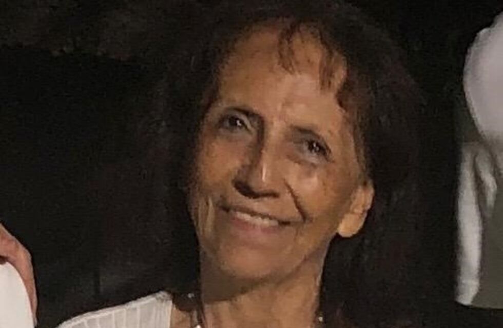 La mujer atacada por tres perros quedó "destrozada y con la ropa arrancada"