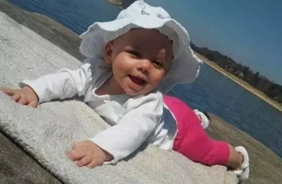 Estados Unidos: una beba pasó tres días junto a sus padres muertos en un cuarto de hotel