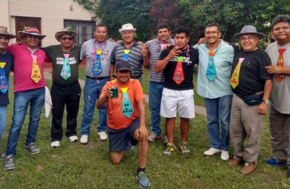 En Jueves de Compadres, "Los Cumpitas" celebraron 30 años de amistad