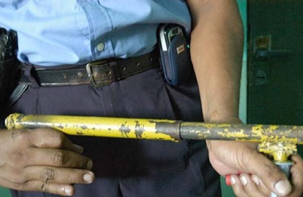 Un menor quedó internado tras ser herido por una "tumbera"