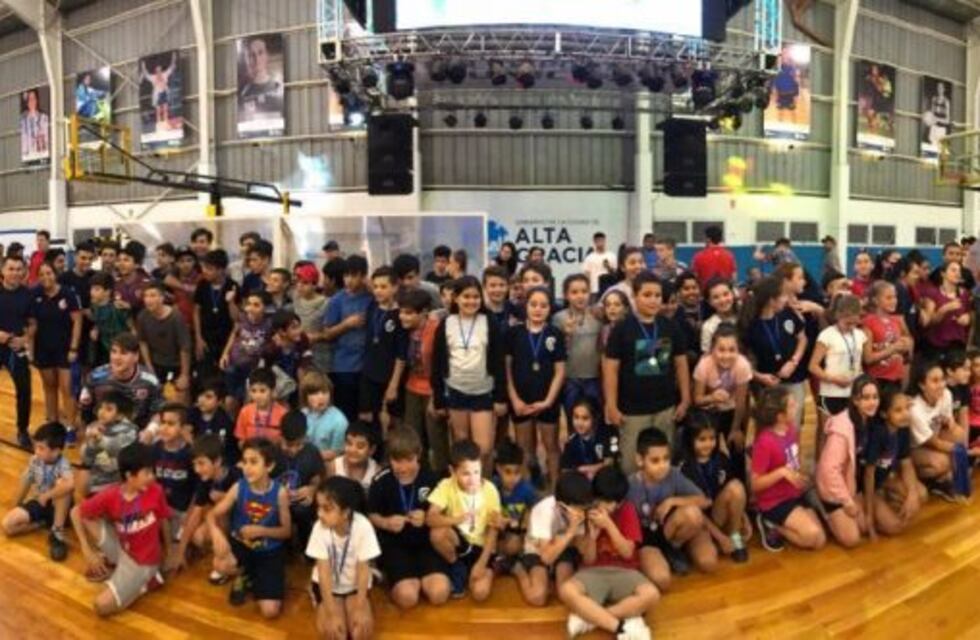 Encuentro de Handball en Alta Gracia con más de 400 chicos