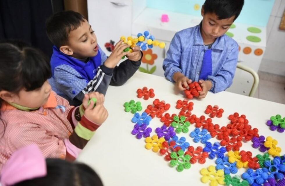 En noviembre, los nenes de sala de 5 podrían volver a los jardines porteños