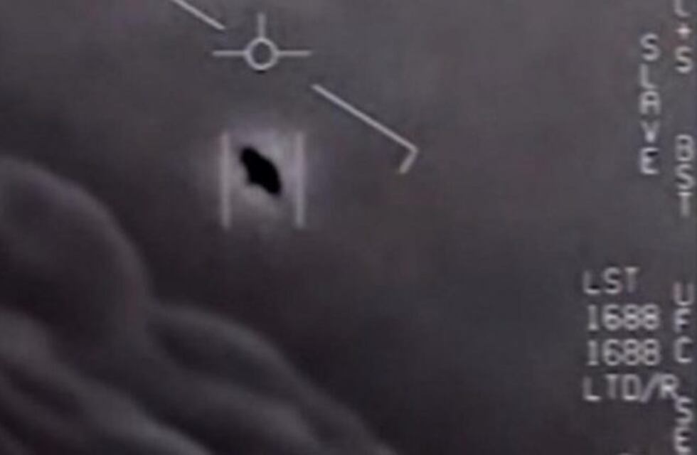 Aparecieron videos de ovnis y Estados Unidos admitió que son reales