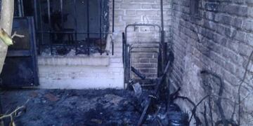 Los daños en la vivienda de La Cumbre por el incendio son cuantiosos\u002E