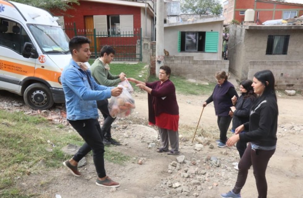 Entrega de módulos alimentarios de Paicor en escuelas municipales de Carlos Paz