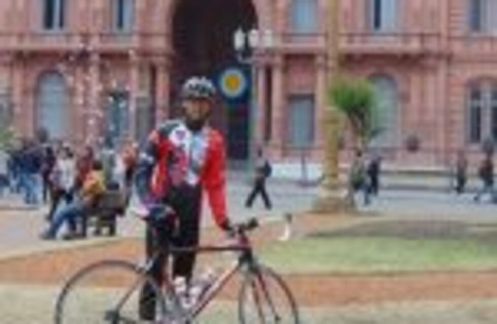 Un diputado promete cruzar Inglaterra en bicicleta por la causa Malvinas