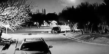 Luz en el cielo de Chacras de Coria\u002E