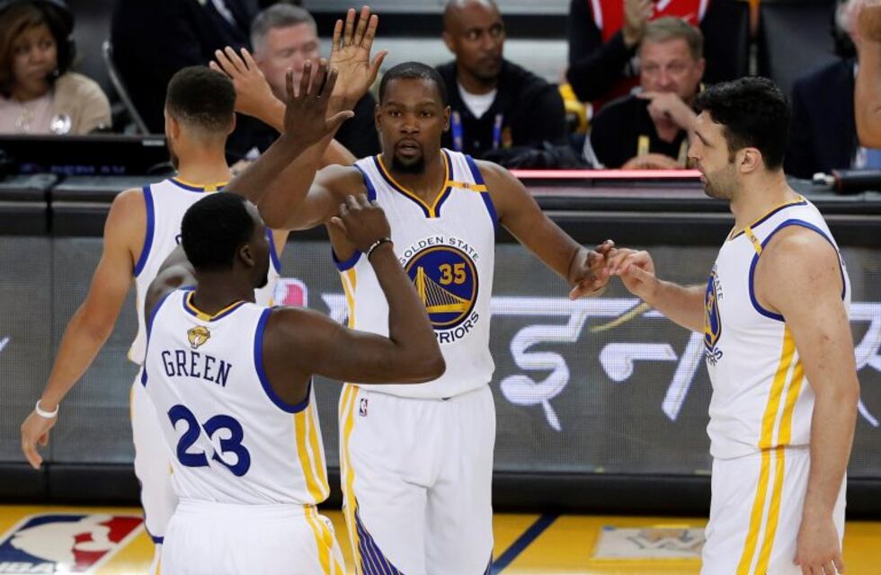 NBA: un imparable Golden State aplastó a Cleveland y se puso 2-0 en las Finales