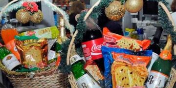El gobierno presentó la canasta navideña en 48 comercios de la ciudad y el interior