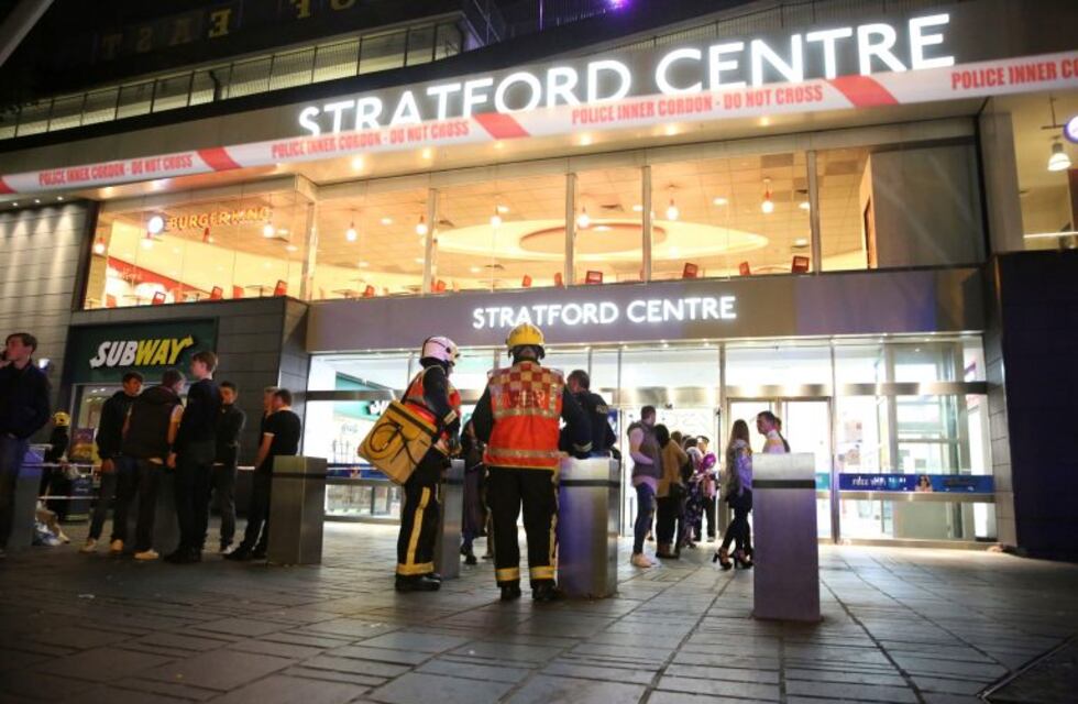 Al menos seis heridos por un ataque con ácido en un centro comercial de Londres