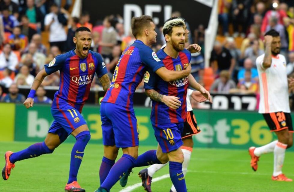 Con dos goles de Messi, Barcelona venció sobre la hora al Valencia