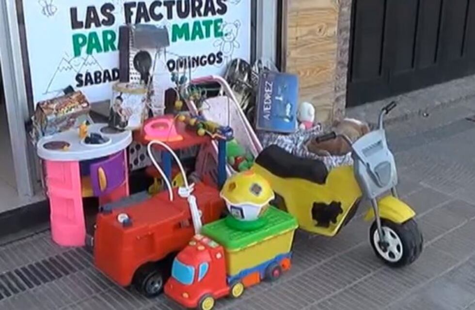 Un panadero regala facturas a cambio de juguetes