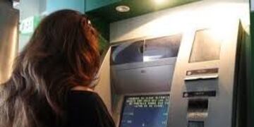 Mora Jacobo, la agente de policía felicitada por su acción\u002E