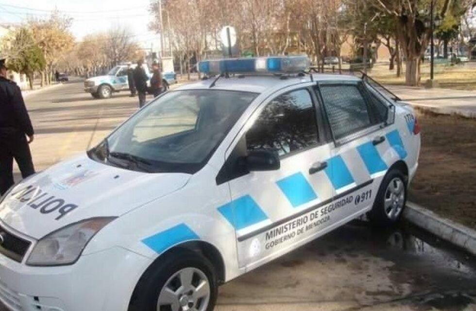 Santa Rosa: un automovilista murió al chocar contra un árbol