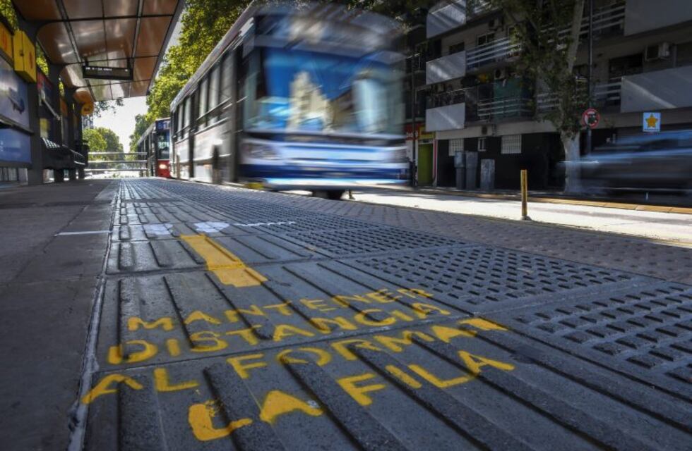 La Ciudad intervino lugares de espera de transporte público para promover el distanciamiento social