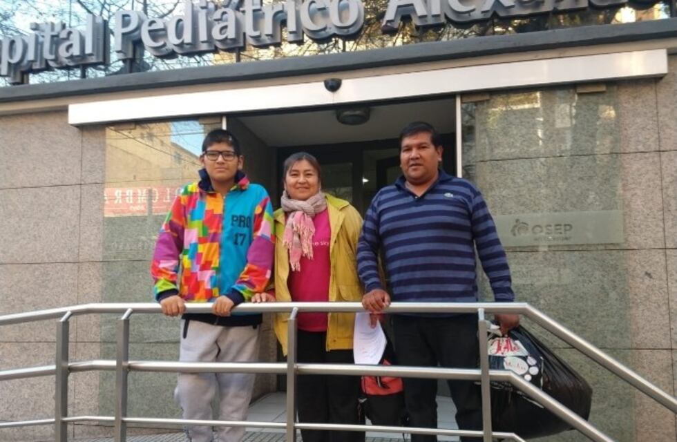 Entre ovaciones Tunuyán recibe a 'Cheche', el niño brutalmente golpeado en un asalto