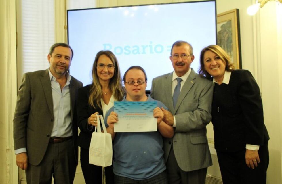 Reconocen a personas con síndrome de Down por su desempeño en el ámbito laboral