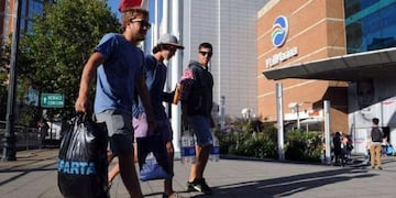 Las tiendas chilenas 'extrañan' a los visitantes argentinos