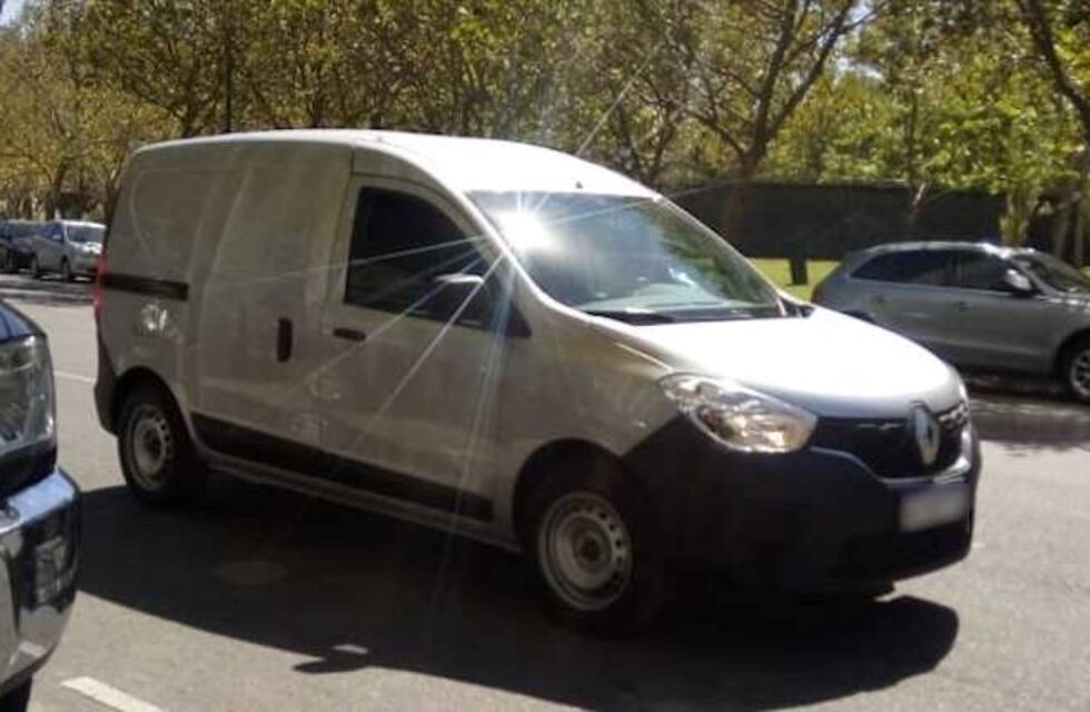 Quiso subir a una joven a la fuerza a su vehículo y terminó detenido