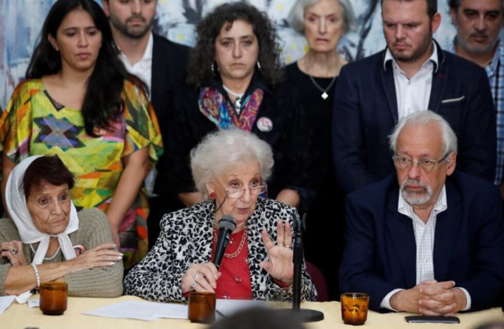 Abuelas pide que la justicia proteja a un nieto recuperado por la posible libertad de su apropiador