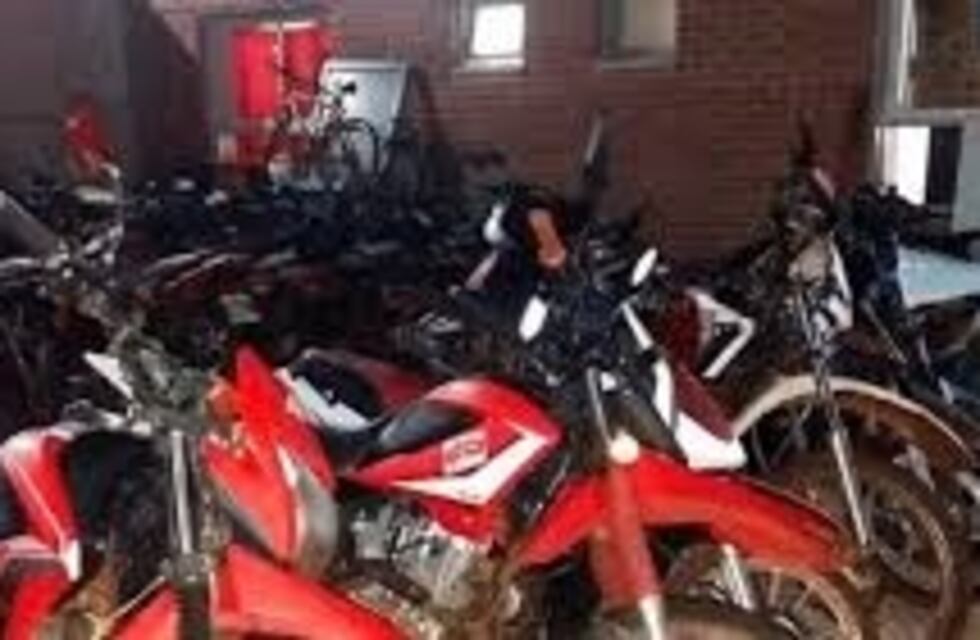 Puerto Esperanza: efectivos de seguridad, secuestraron siete motos y un auto