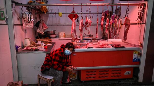 Coronavirus en alimentos congelados. (Foto: Hector Retamal/AFP)