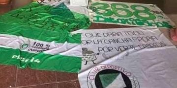 Impactante: hinchas de Mandiyú llegaron con bombos al velatorio del joven asesinado