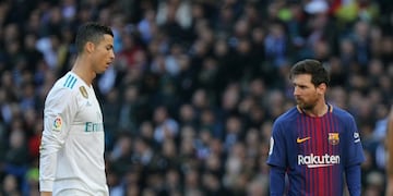 Leo Messi y Cristiano Ronaldo durante el clásico de España\u002E
