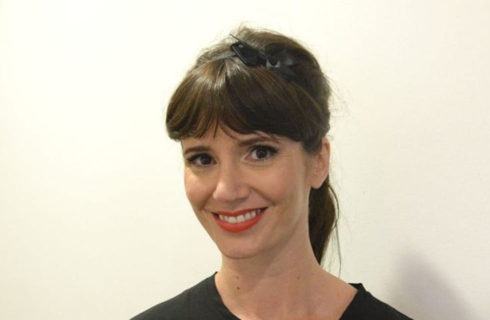 Griselda Siciliani deslumbró con fotos sin maquillaje y en minifalda blanca