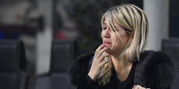 EPA7856\u002E MILÁN (ITALIA), 11/12/2018\u002E- La mujer del delantero del Milán, Mauro Emanuel Icardi, Wanda Nara, durante el partido de fútbol del Grupo B de la Liga de Campeones de la UEFA entre el Inter y Psv Eindhoven en el estadio \