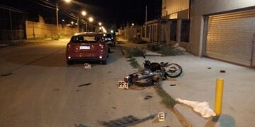 El joven de 25 años aparentemente no llevaba casco protector\u002E