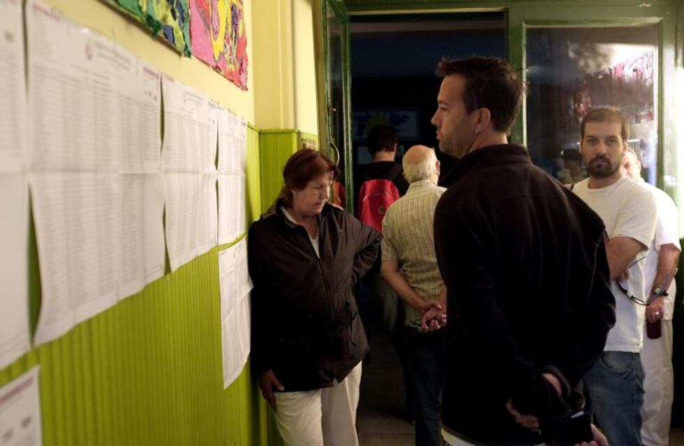 PASO: unos 33 millones de argentinos eligen a los candidatos para diputados y senadores