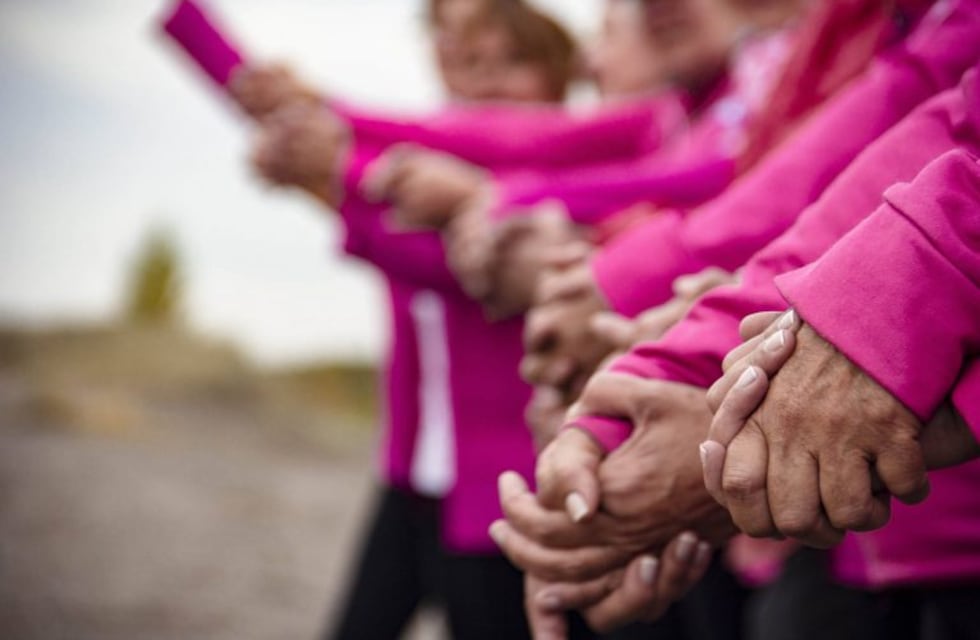 Mujeres sobrevivientes del cáncer de mama remarán en Neuquén