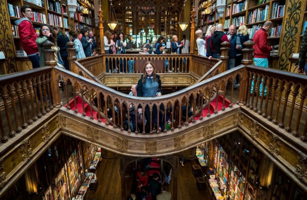 La librería que inspiró a J. K. Rowling para escribir "Harry Potter", un paseo obligado en Porto